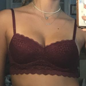 Like new burgundy bralette 🤩
